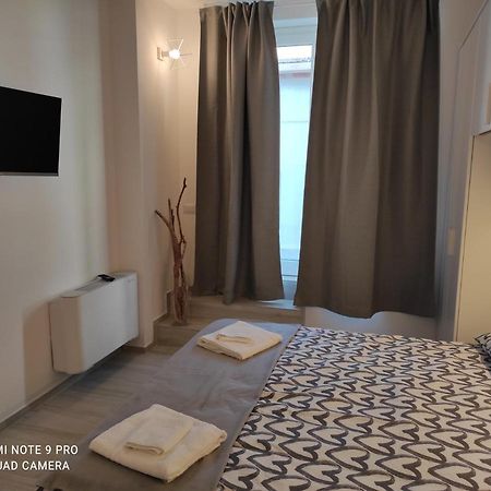 Blu Apartment ชิวิตาโนวา มาร์เค ภายนอก รูปภาพ