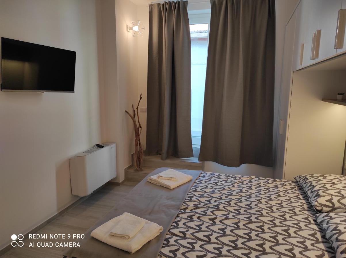 Blu Apartment ชิวิตาโนวา มาร์เค ภายนอก รูปภาพ